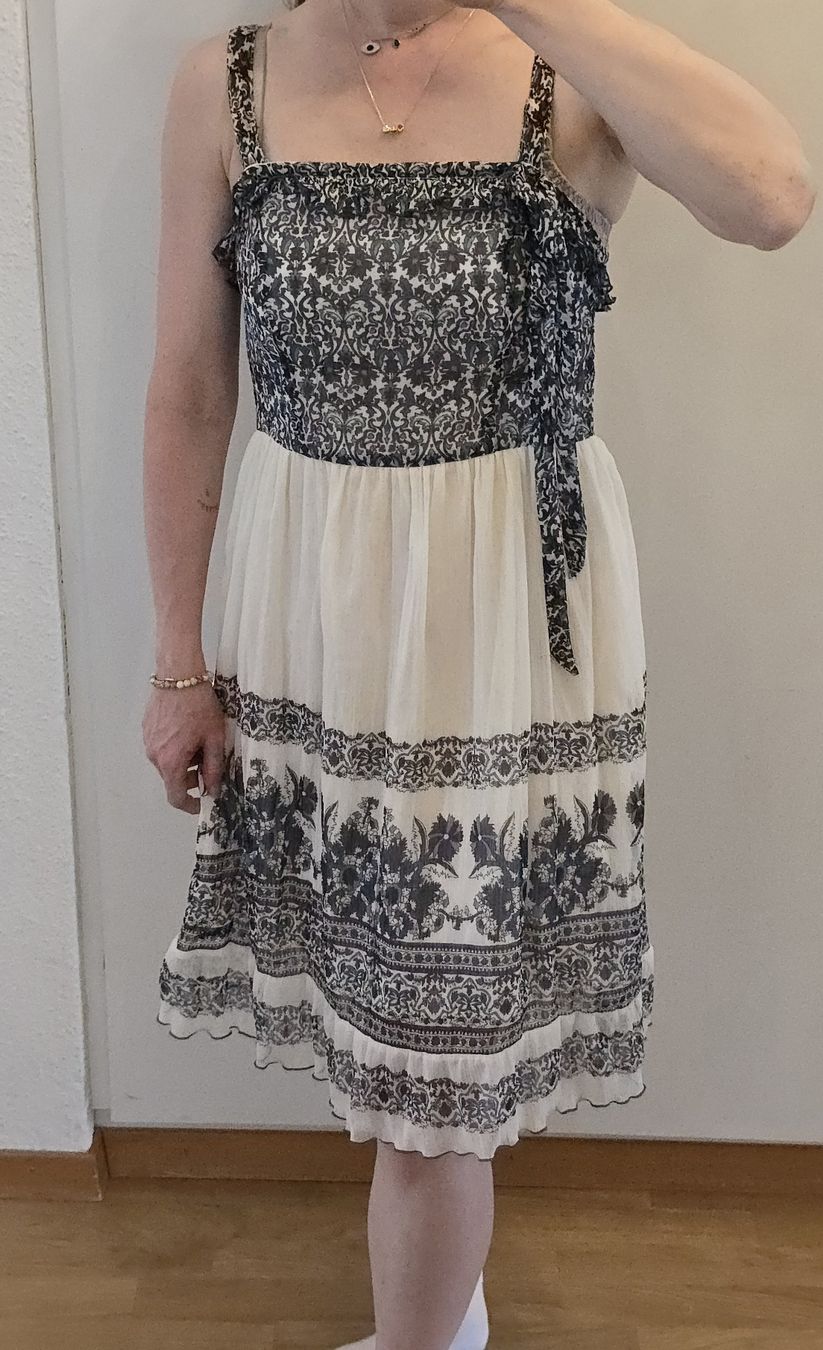 Pepe Jeans Kleider: Kleid Pepe Jeans Grösse S/36 – Gebraucht aus Buchberg von MaddieF