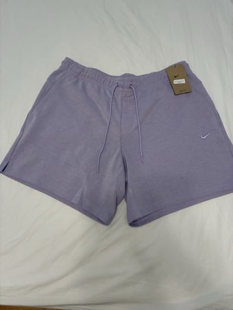 Nike (-50%) Dri-Fit Shorts Herren L Lavendel Neu mit Etiket
