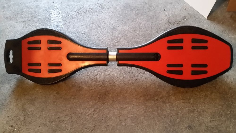 Waveboard, 87 cm, rotschwarz, gebraucht aber cool Kaufen auf Ricardo