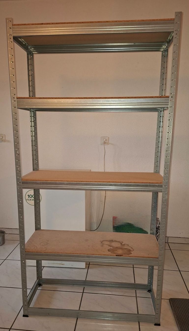 Scaffali: Regal Metall mit 4 Bretter – Usato da Brüttisellen venduto da VideoGang