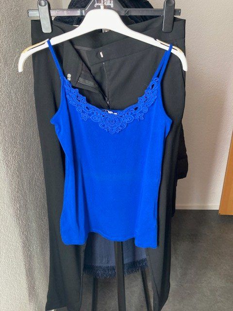 Tom Tailor Top: blitzblaues Top Gr. 36 Tom Tailor aus Baumwolle – Usato da Untervaz venduto da AndreaC04 1