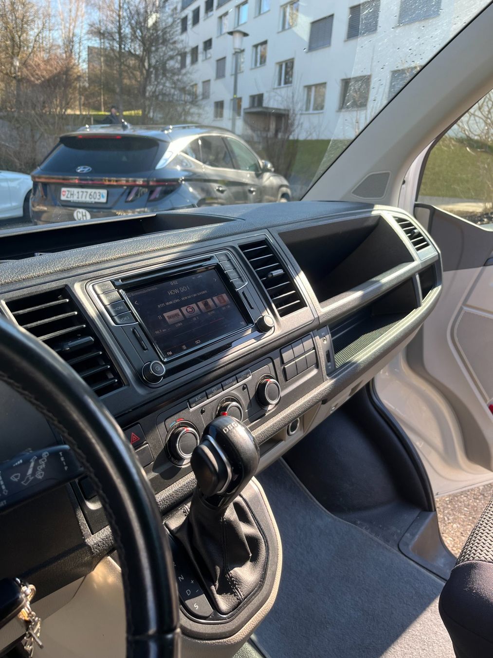 VW Nutzfahrzeuge: VW T6 Caravelle – Gebraucht aus Dietikon von val_pq9q 3