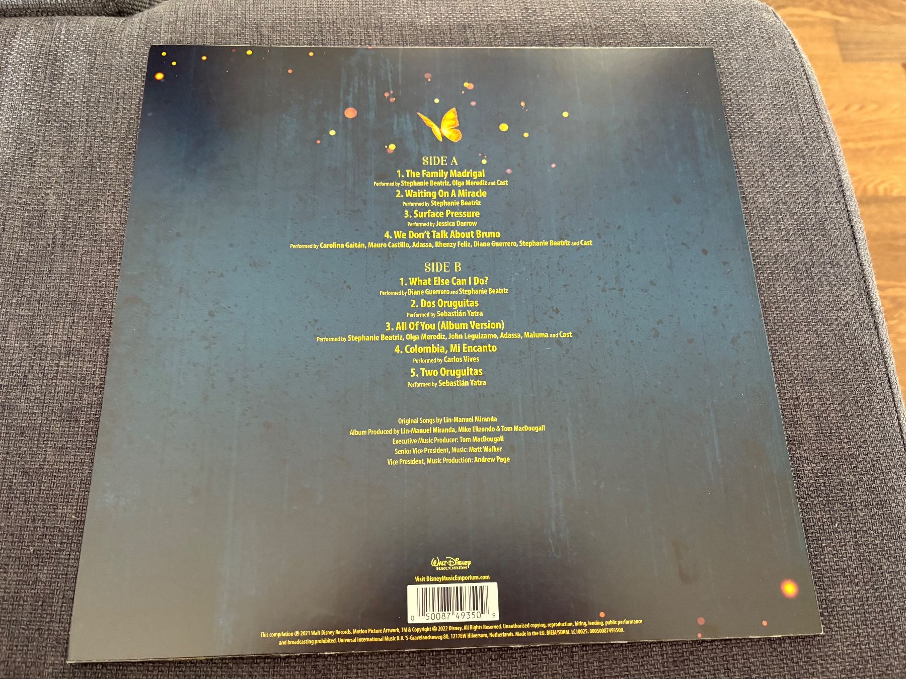 Dischi in vinile: LP Vinyl Disney Enchanto OST – Usato da Monts-de-Corsier venduto da mon_rp2m 1