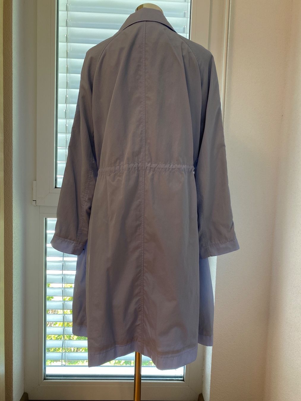 Hugo Boss Mäntel: Oversize Boss Mantel Größe 36 – Gebraucht aus balsthal von davidbalsthal23 2