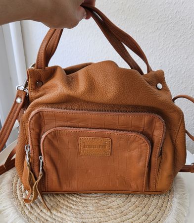 Sac à main en cuir NEUF encore emballé 