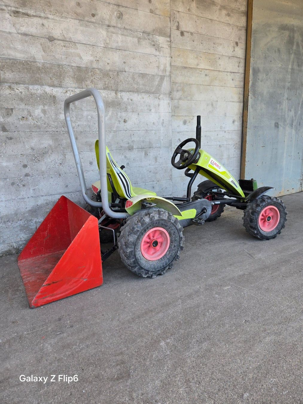 Veicoli per bambini: Berg Traktor mit diversem Zubehör – Usato da Weesen venduto da Lenco1 6