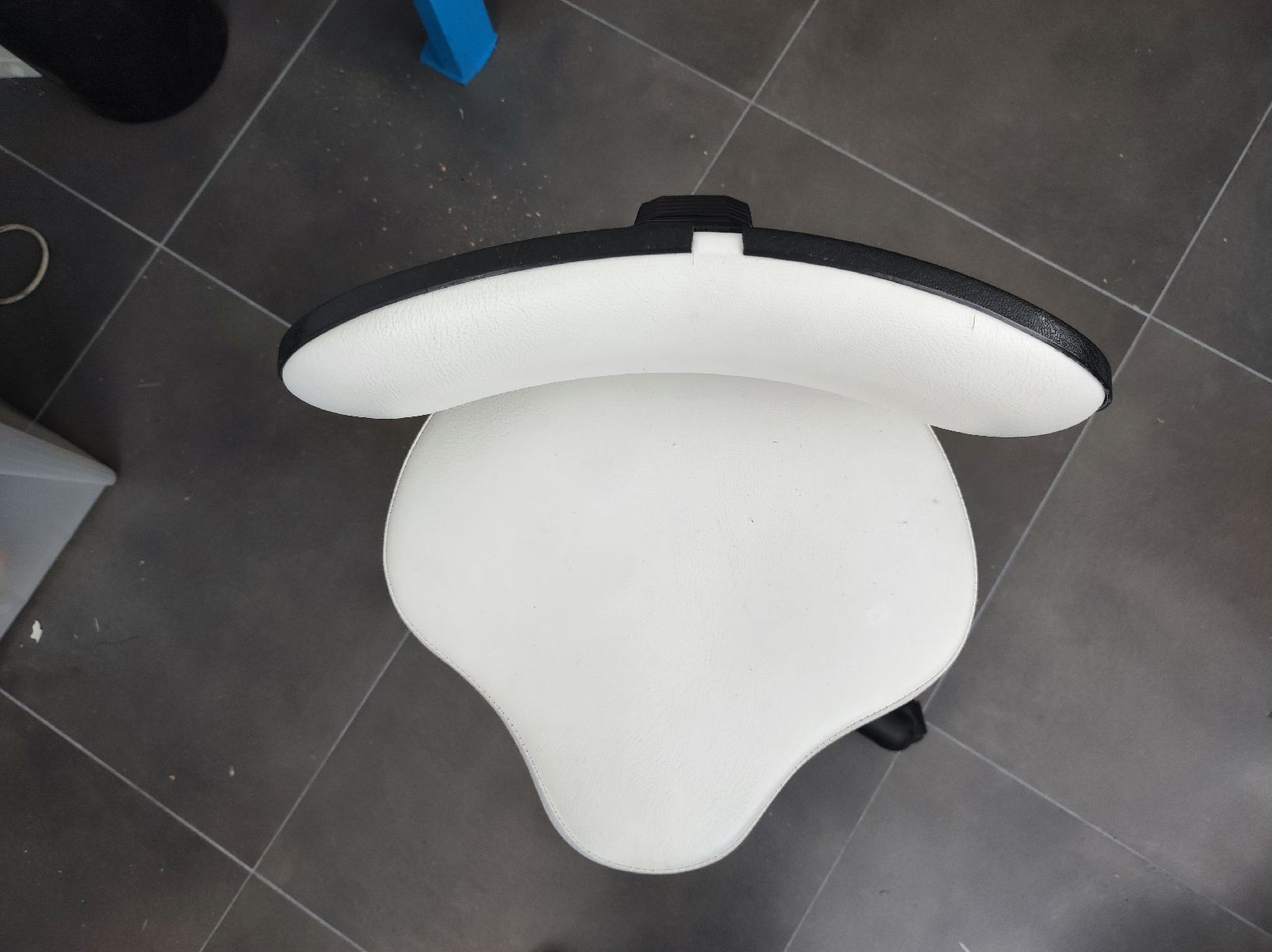 Sedie: Coiffeur- Kosmetik- Praxisstuhl – Usato da Richterswil venduto da Psaegi0 1