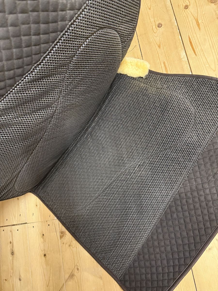 Selle & Accessori: Equest Schabracke Antirutsch – Nuovo (secondo la descrizione) da Eptingen venduto da GT-ServiceandRepair 1