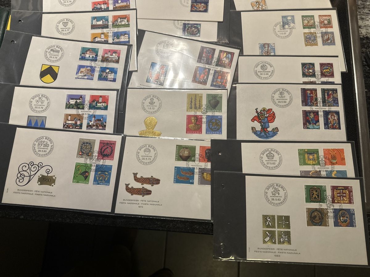 Tous les timbres: Briefmarken Sammlung Schweiz, viele Ersttagsbriefe – D'occasion à Zürich par Chaeffeler 2