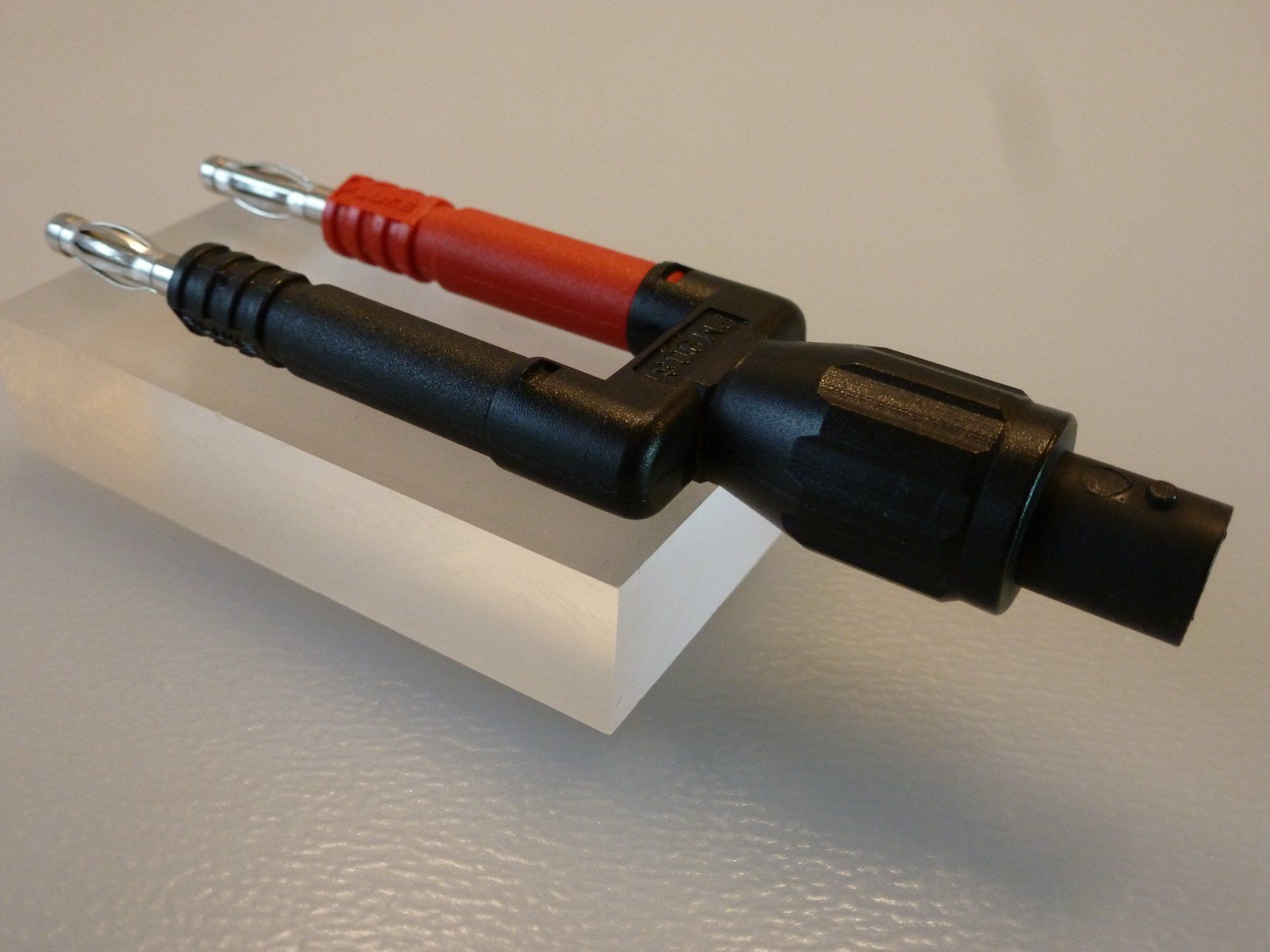 Fluke Misurare: Fluke BNC-Adapter PM9081Dual-Bananenstecker – Usato da Gwatt (Thun) venduto da Nocturnal_99 3