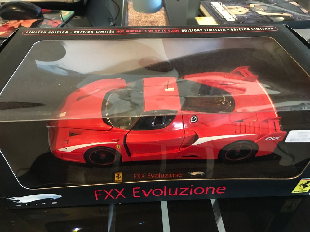 Ferrari FXX Evoluzione HW Elite 1/18 (Gebraucht) in Naz für CHF 50