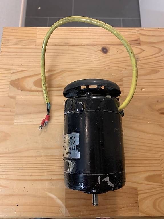 Motoren: Elektromotor 180 W - 220 V – Gebraucht aus Zofingen von zofredam