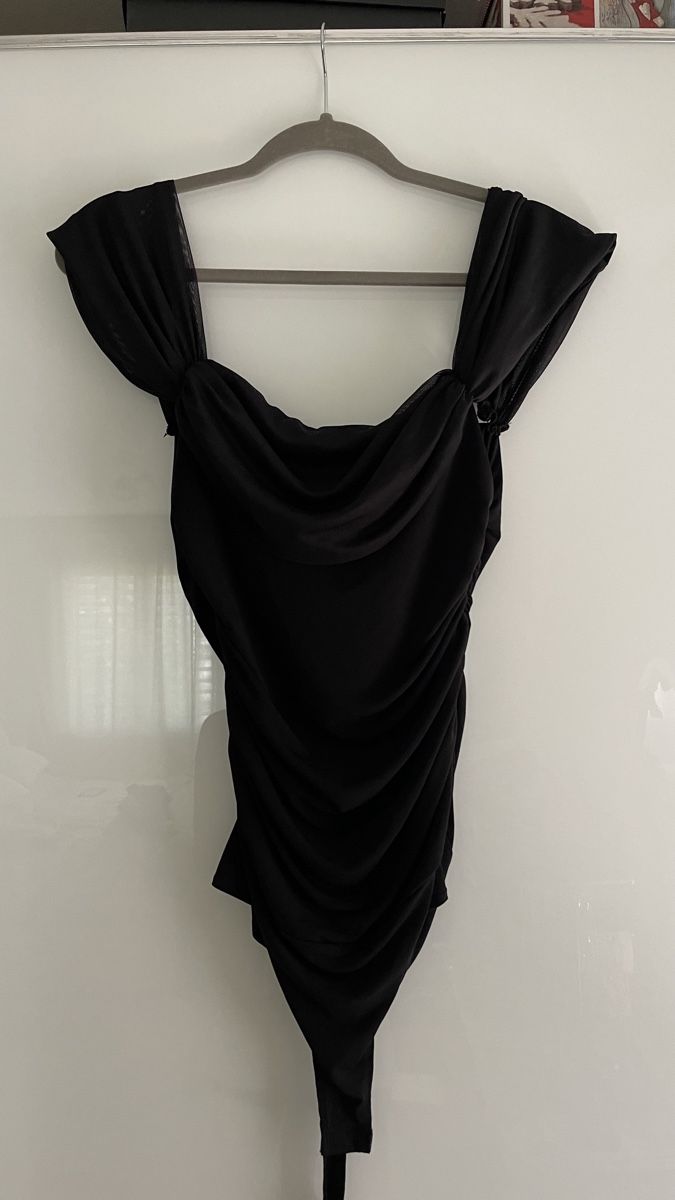 Top: NLYbyNelly Top Schwarz – Nuovo (secondo la descrizione) da Lausen venduto da sim_hgp6