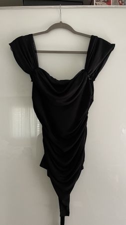 NLYbyNelly Top Schwarz
