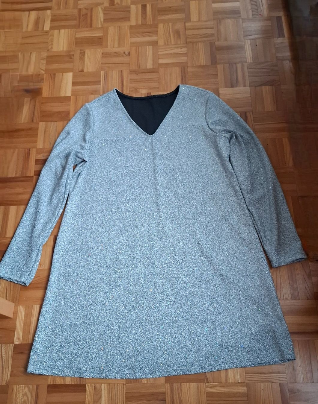 Vestiti: Robe argentée neuve/Kleid silber neu – Nuovo (secondo la descrizione) da MOUTIER venduto da Anto21
