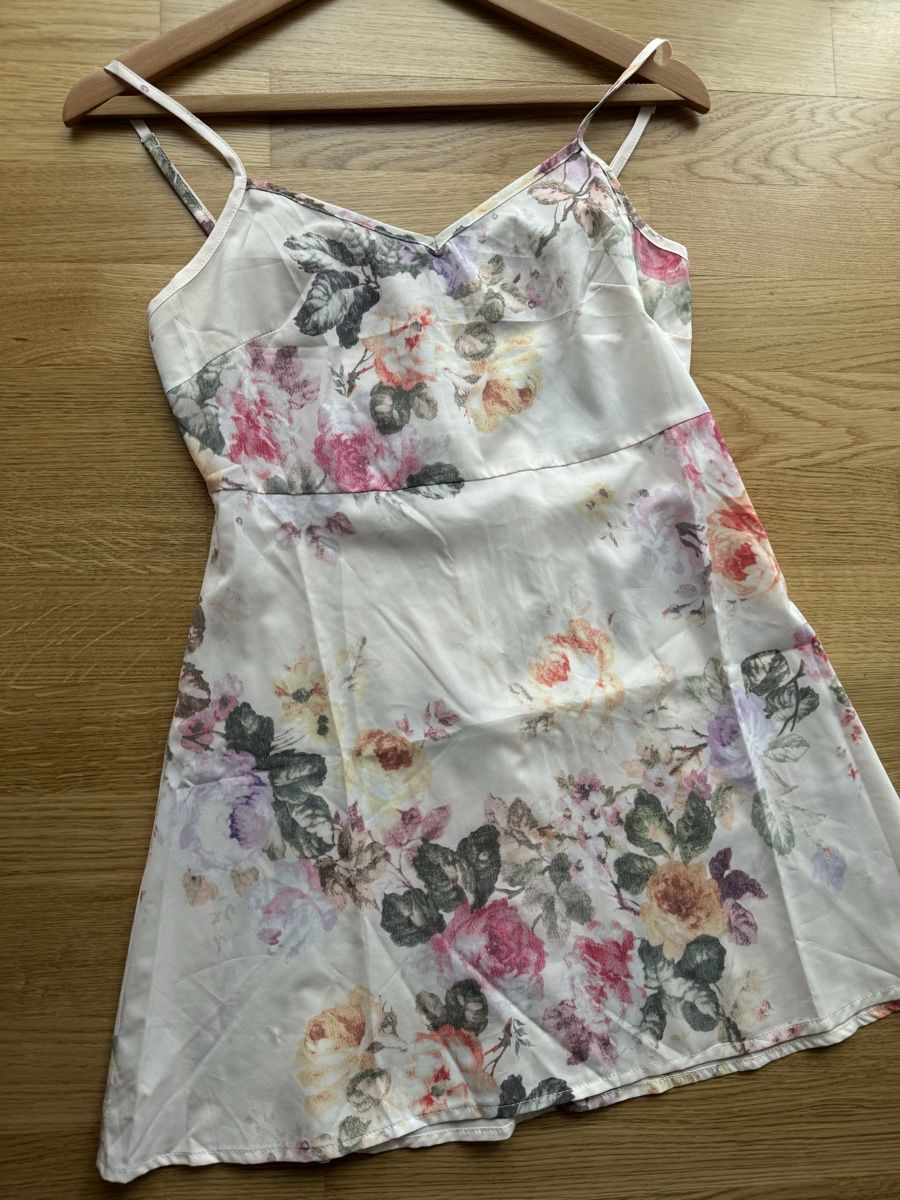 Vestiti: Rüschenkleid, Gr. S/M – Nuovo (secondo la descrizione) da Luzern venduto da file_maker 1