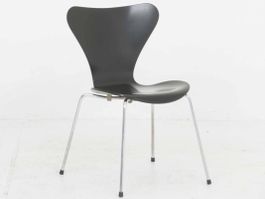 Fritz Hansen 3107 Stühle von Arne Jacobsen in Schwarz