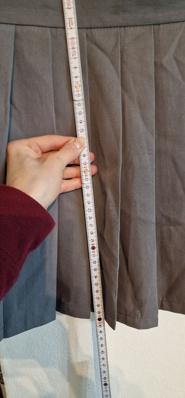 Röcke: Minirock grau Gr. L – Gebraucht aus Romanshorn von REALJessiB 6