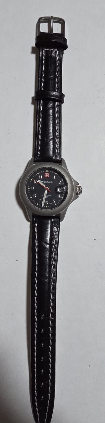 Wenger Montres: Montre Wenger quartz acier  – D'occasion à La Chaux-de-Fonds par mem_l6xm
