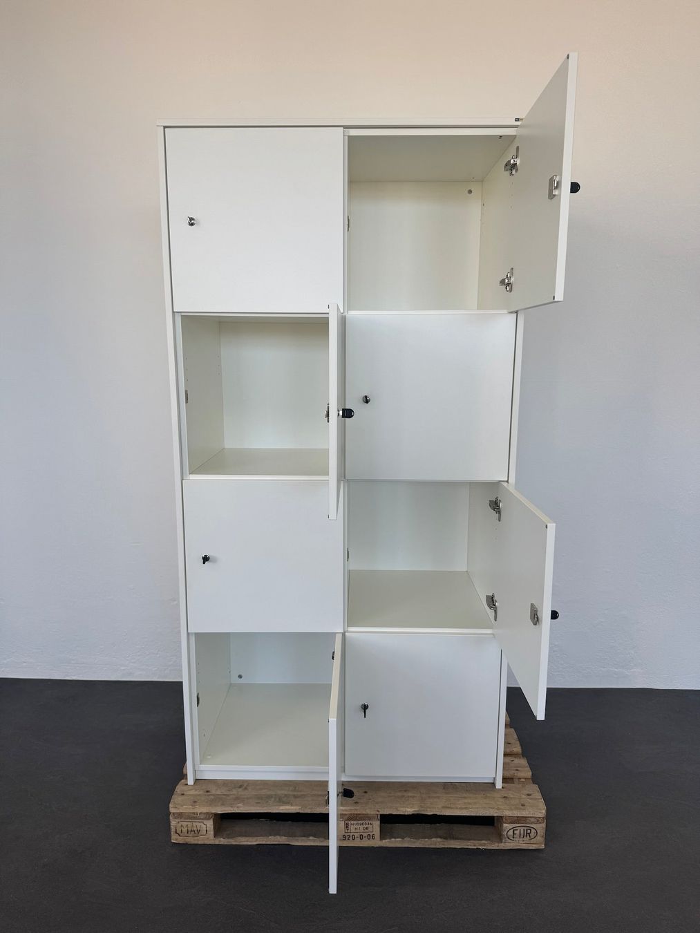 Armadi: Palmberg Prisma 2 Lockerschrank - 8 Abteile – Usato da Schönenwerd venduto da mcofficeshop 7