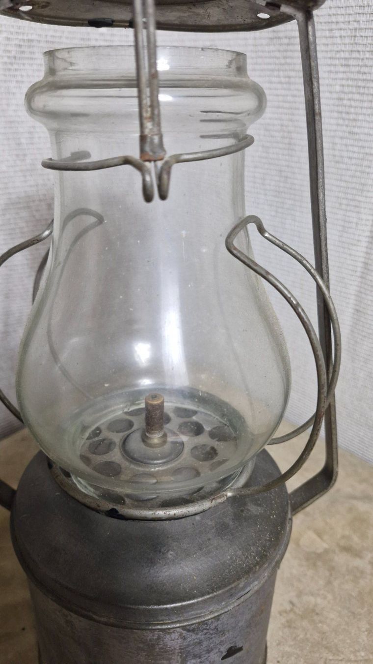 Lampade: Alte Karbit Lampe(92) – Usato da Dorf venduto da Zur-Lingg 1
