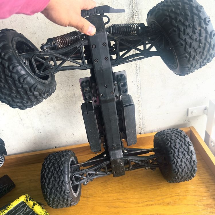 Absima 6S AMT8 Monster Truck RC-Modell mit Fernsteuerung (Gebraucht) in ...