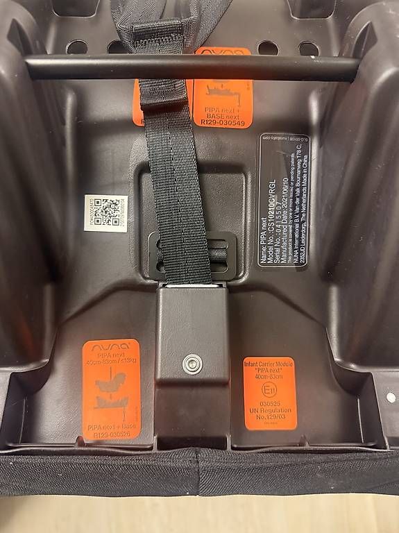 Seggiolini per auto: Babyschale Nuna Pipa Next & Isofix – Usato da Wattwil venduto da mic_8nc5 2