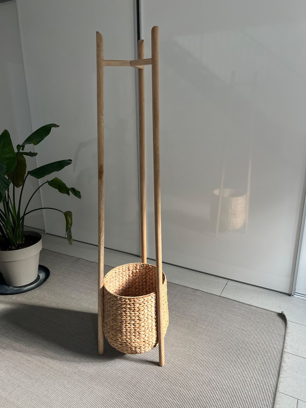 Guardaroba: Cocoon Kleiderständer (von Bolia) – Usato da Belp venduto da Matrixexpress