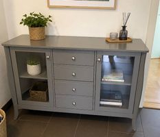 Buffet / Bahut gris avec vitrines  Très bon état
