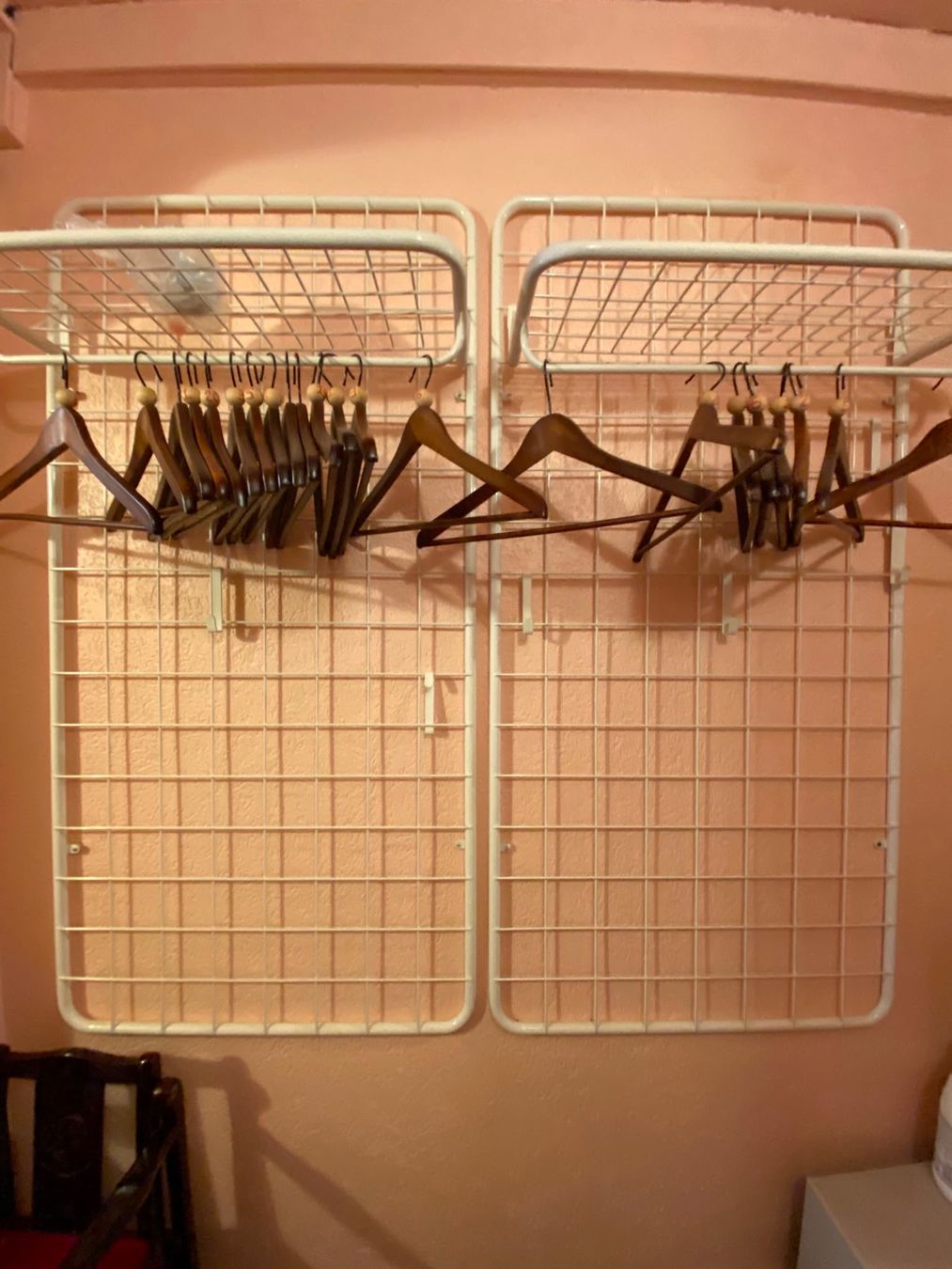 Guardaroba: Garderobe inkl.Bügel – Usato da Horriwil venduto da rah_fzd8