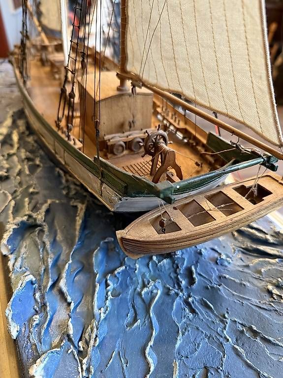 Kit di modellismo & Modellini statici: Antikes Schiffsmodell aus Holz "auf offener See" – Usato da Nidau venduto da Nintschgu 2
