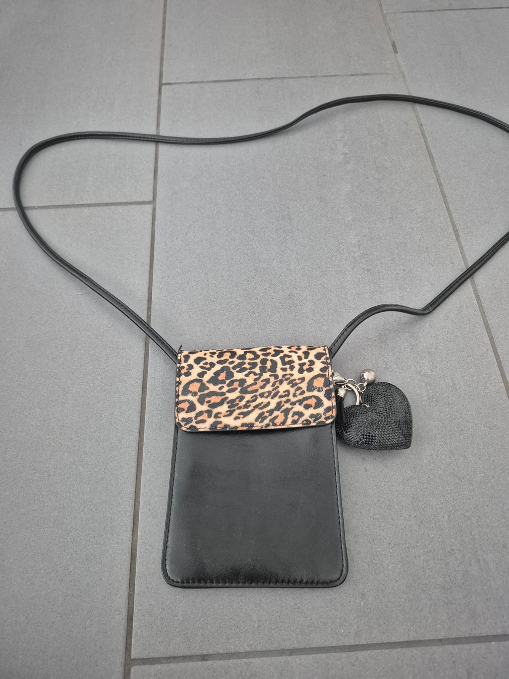 Sacs & sacs à dos: Umhängetasche – D'occasion à Wil SG par ker_lny6