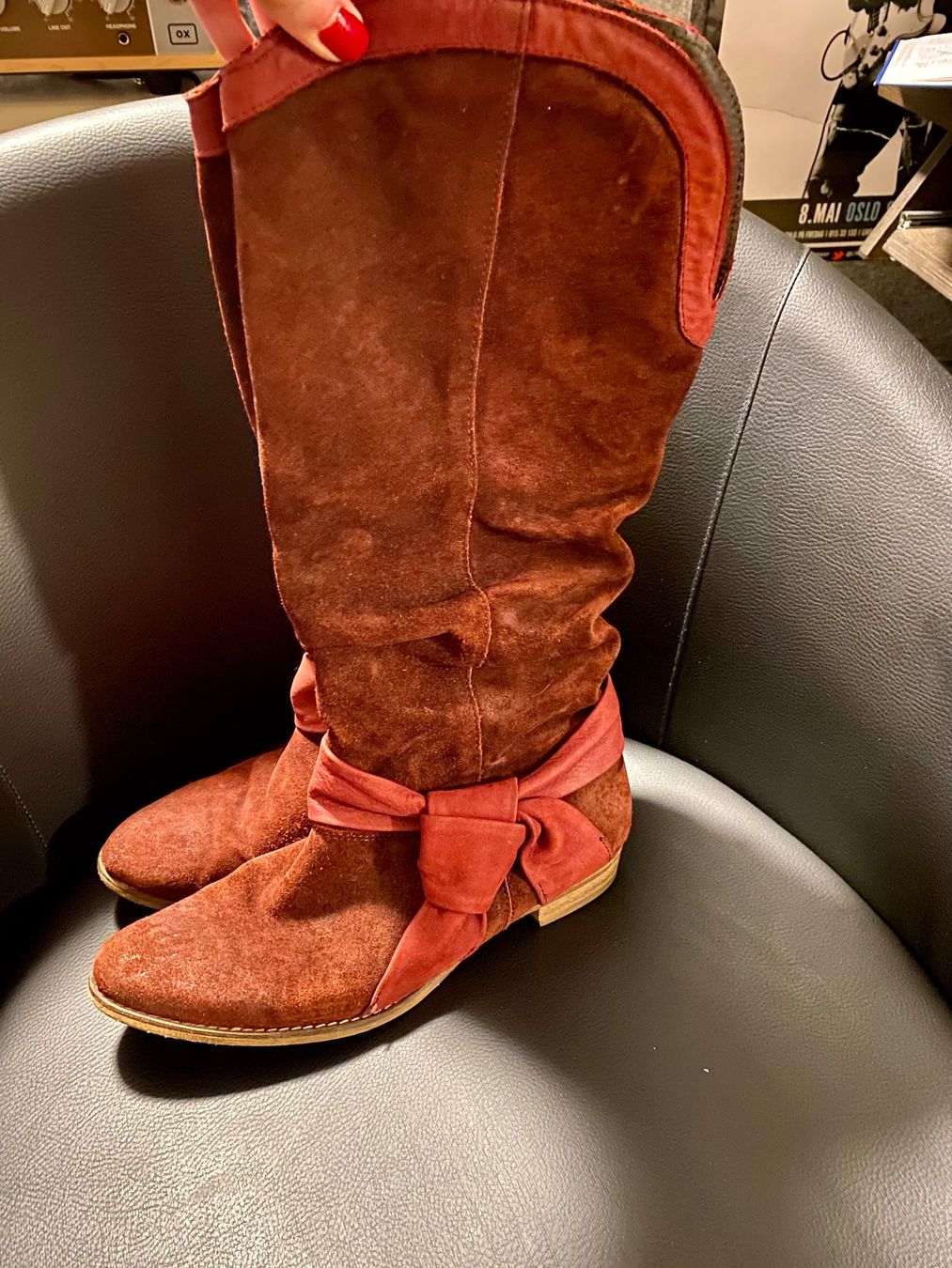 Damenschuhe: Stiefel – Gebraucht aus Küssnacht am Rigi von Wir-3