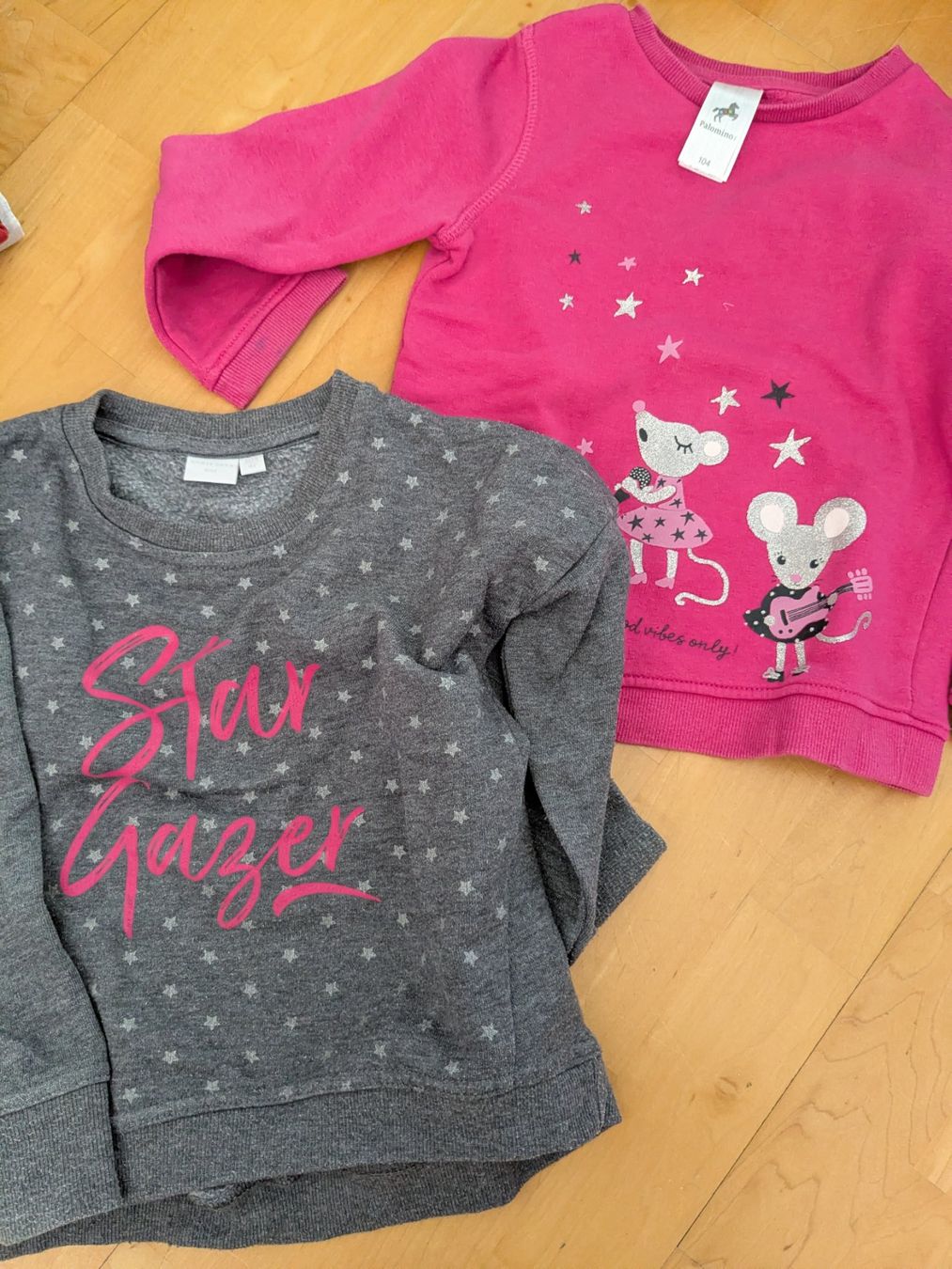Lotti & Set di vestiti: Kleiderpaket 98/104, über 40 Teile – Usato da Oberentfelden venduto da Nydya 3