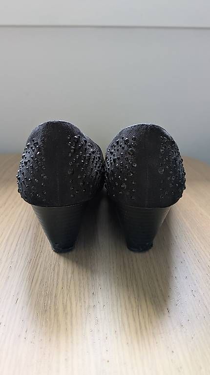 Graceland Scarpe da donna: Black Pump Gr. 38 – Usato da Claro venduto da Dona1785 1