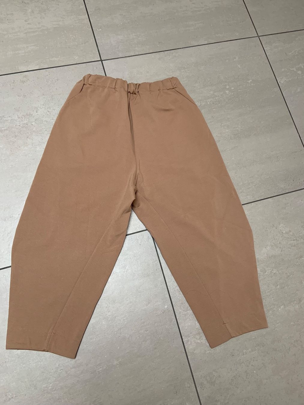 Pantaloni: Lässige Schlupfhose aus Jersey – Nuovo (secondo la descrizione) da Sigriswil venduto da ck56 1