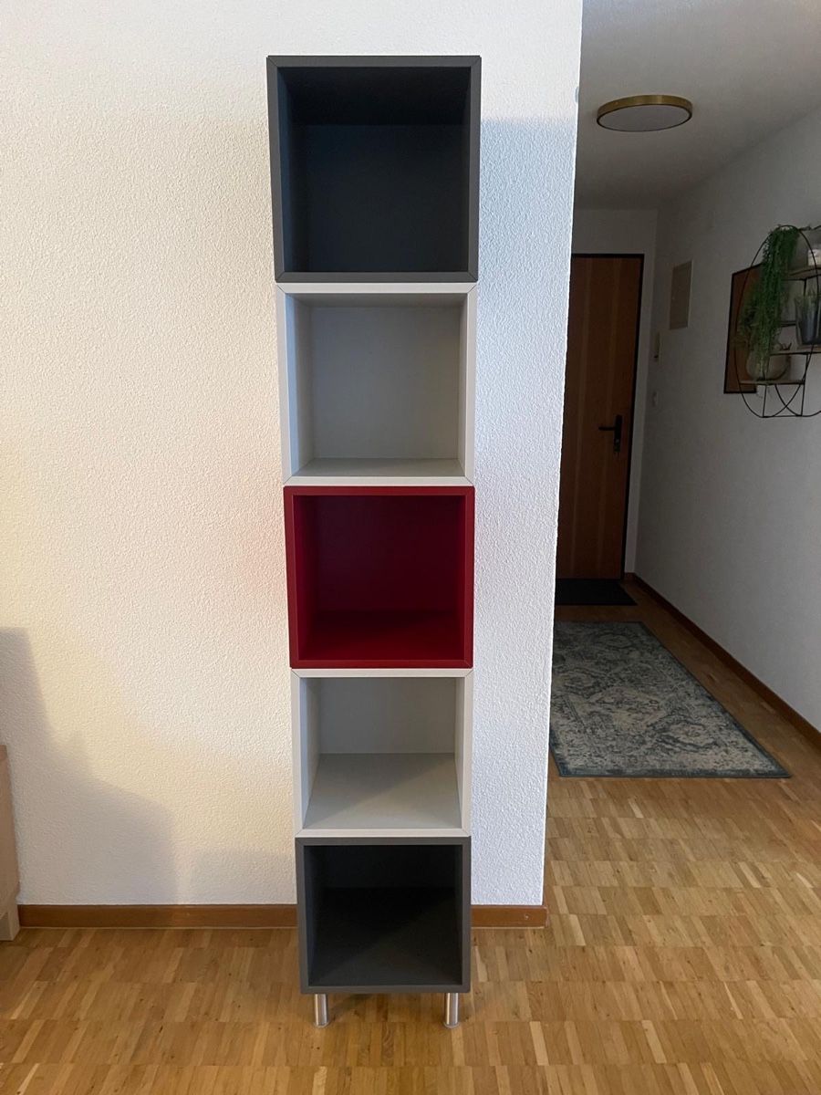 Ikea Scaffali: IKEA Eket Regal in rot und grau – Usato da Buchs SG venduto da patrickonzales 1