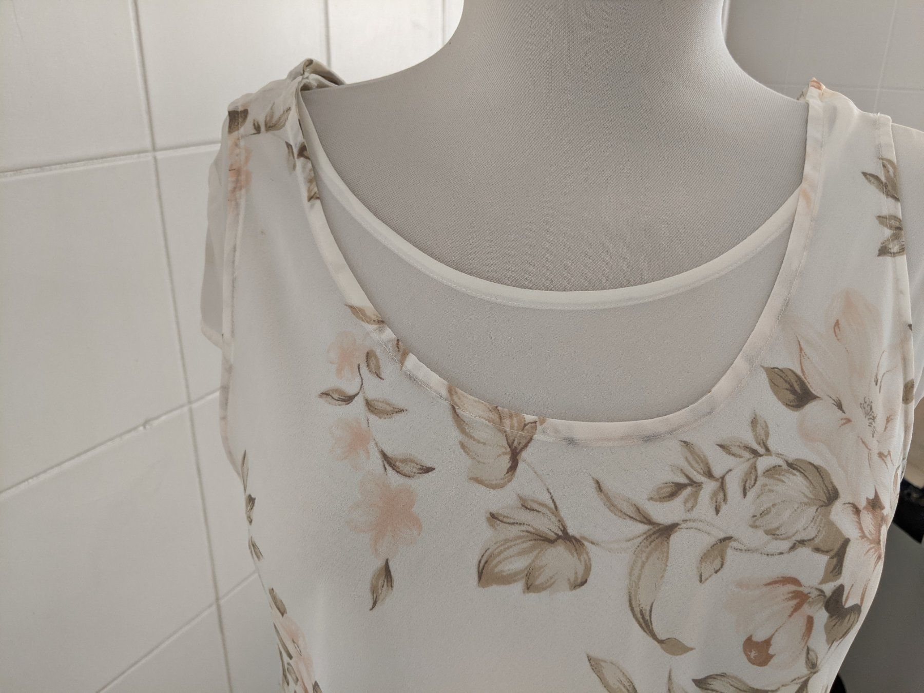 Vestiti: Sommerkleid GR 38 – Usato da Langnau am Albis venduto da Judithsebi 7