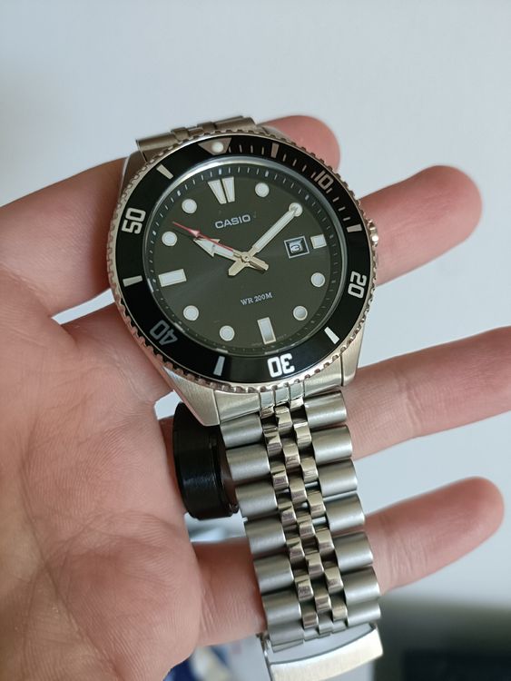 Casio MDV-107D-8AVDF: L'orologio Subacqueo Full-metal Dal Look Sportivo Ma Elegante. Argento, Bracciale In Metallo, Resistente Fino A 200mt!