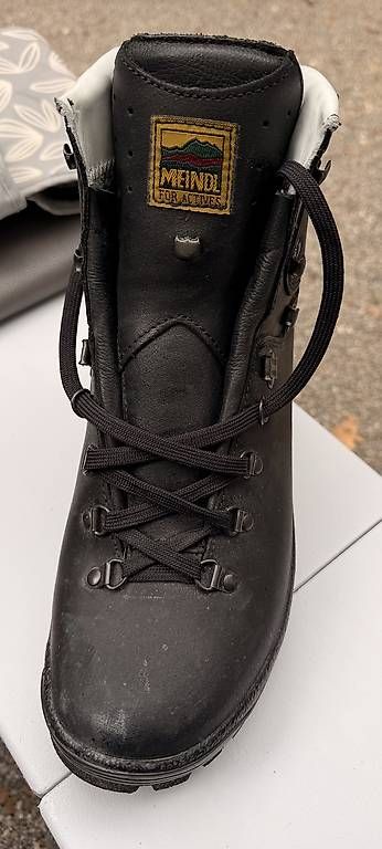 Scarpe da uomo: Meindl Gore-Tex Wanderschuhe / Bergschuhe – Usato da Allschwil venduto da Hamimi 1