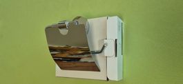 Toilettenpapierhalter mit Deckel