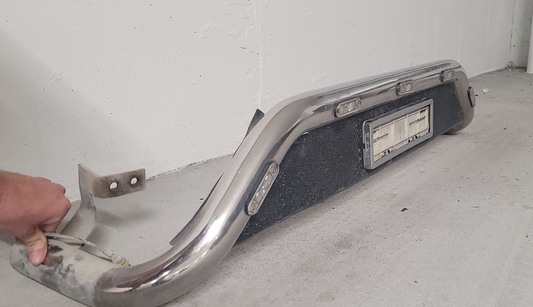 Volvo Tutti i ricambio: Numberplate universal – Usato da Unterlunkhofen venduto da domenica.wyler