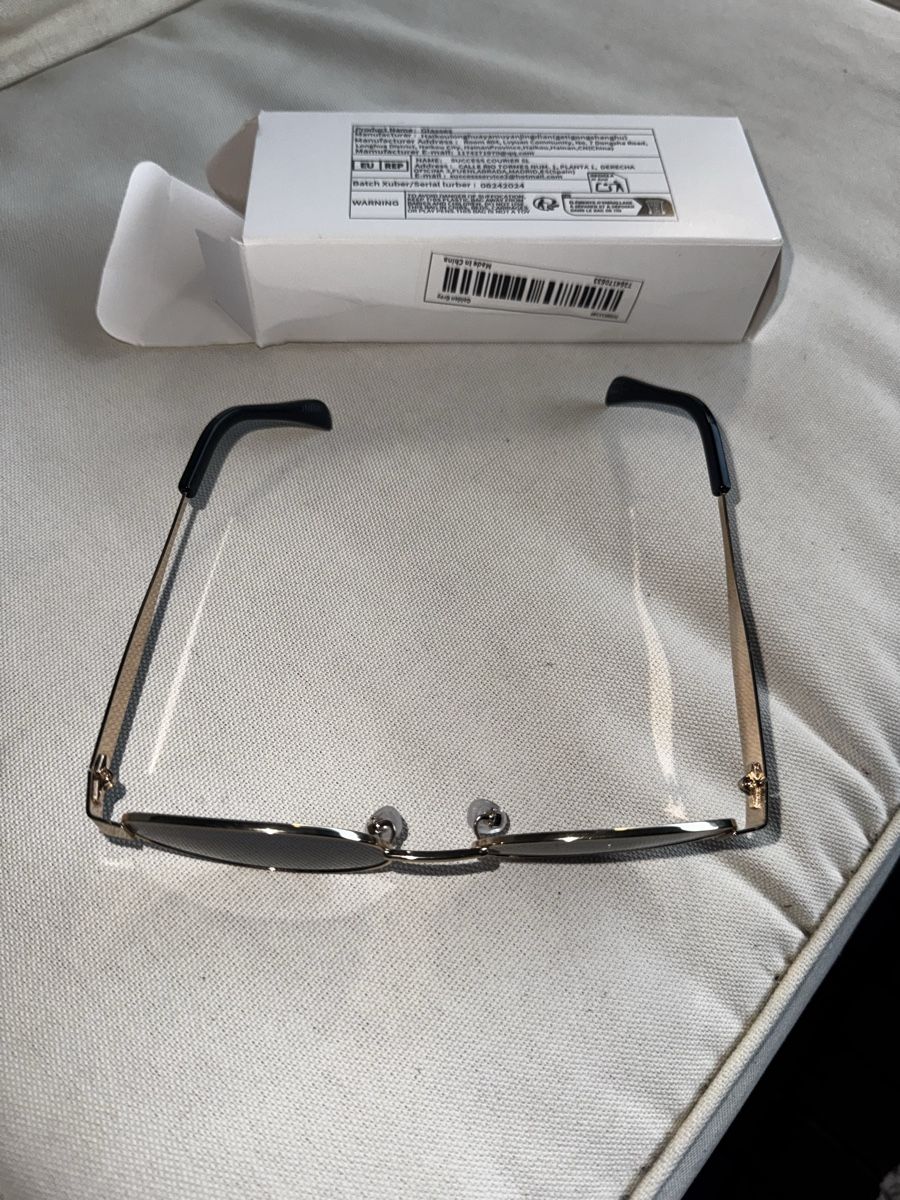 Occhiali & Lenti: Sonnenbrille – Difettoso da Zürich venduto da Bojana 5