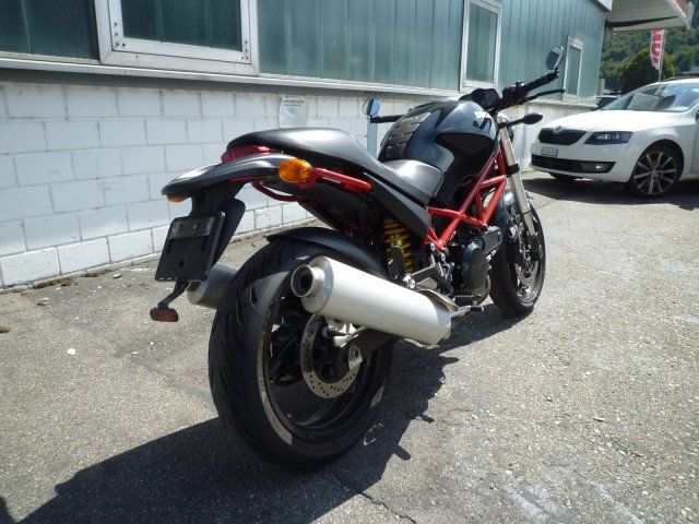 Ducati Strada: Ducati Monster 695 – Usato da Sissach venduto da Gruetter-Moto-Center 2