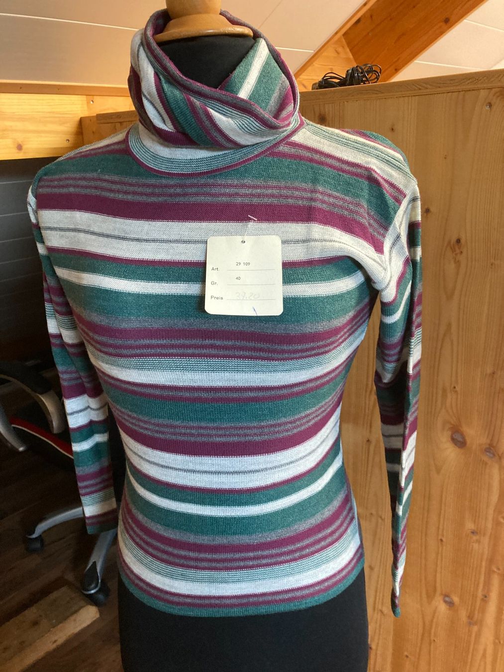 Pulls & Sweat-shirts: Damenpullover – Neuf avec emballage d'origine à Balsthal par dasesaro