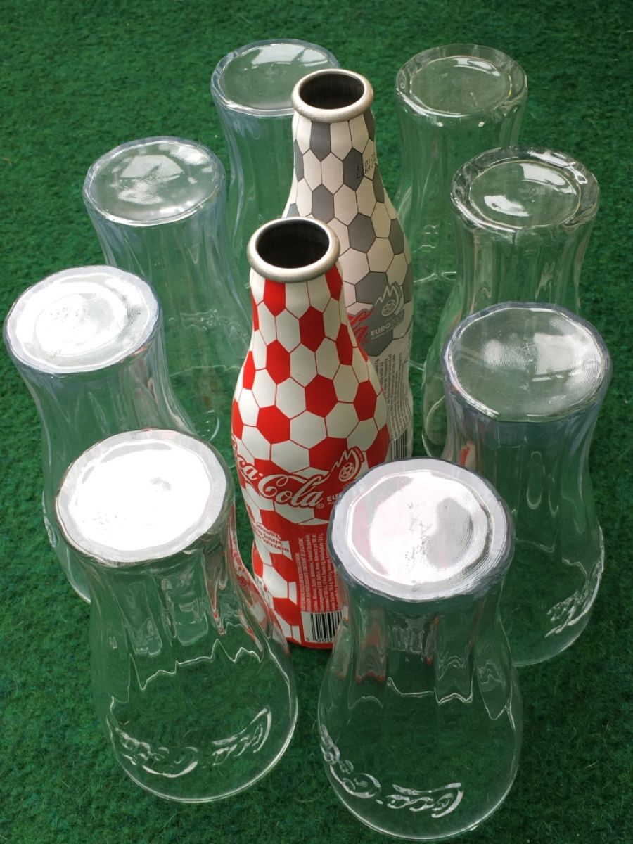 Coca-Cola Bicchieri: 8 Coca Cola - Gläser mit 2 Flaschen – Usato da Wangen b. Olten venduto da Finolino28