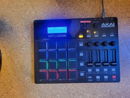 AKAI Professional MPD 226 USB Midi Controller