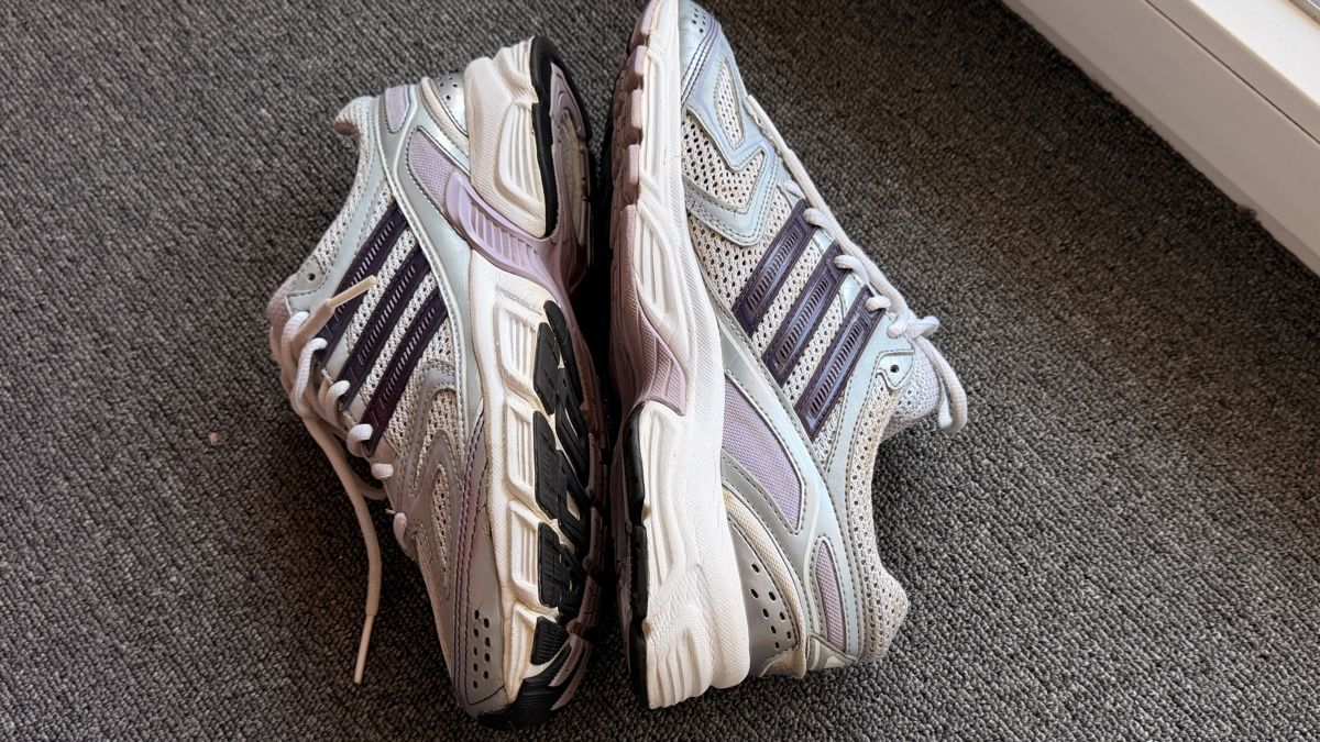 Adidas Scarpe da donna: Adidas Adistar Control 5 femmes taille 39.5 – Usato da Bulle venduto da LeMoleson 3