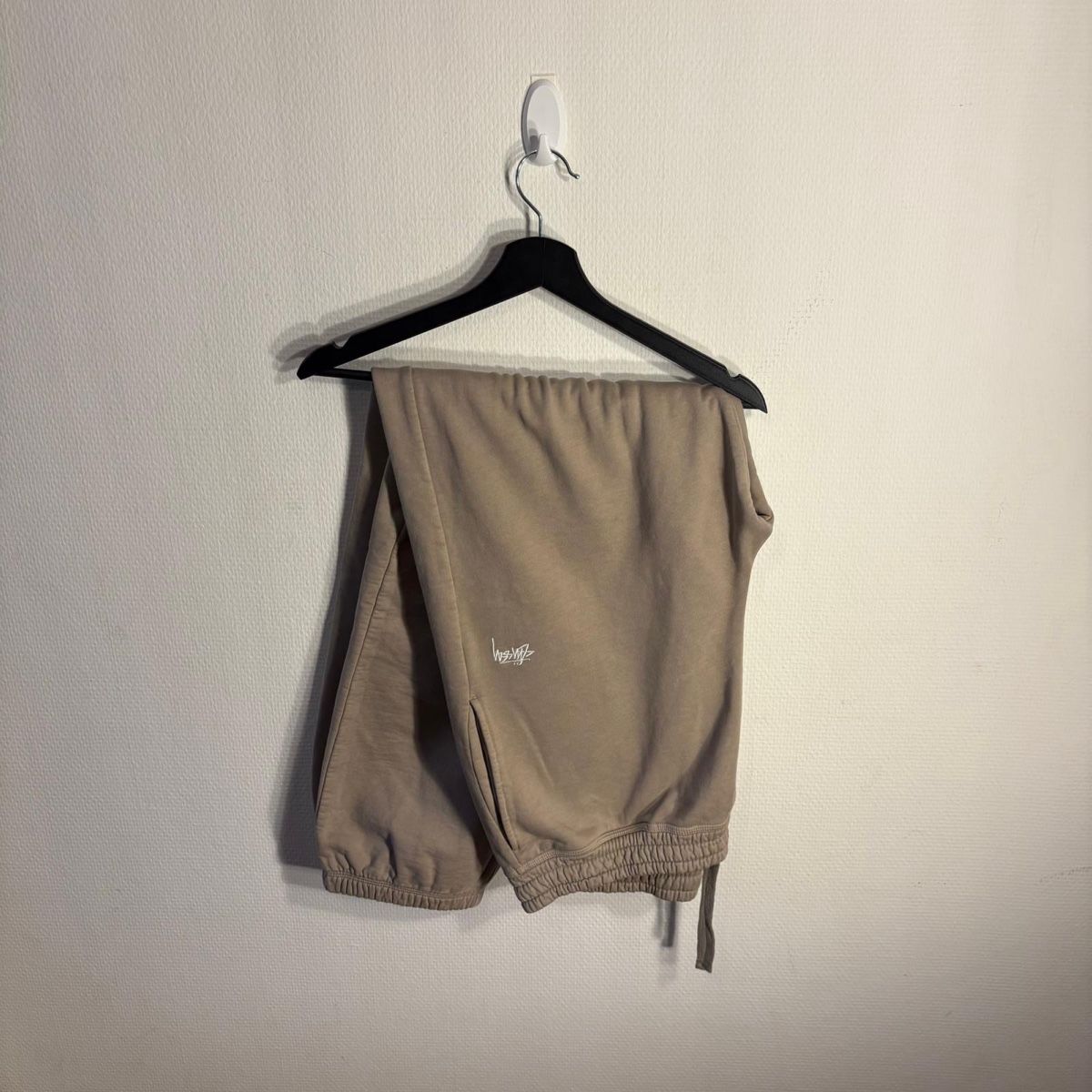 Pantaloni: Stüssy Sweatpants – Nuovo (secondo la descrizione) da Bern venduto da gia_jqj7