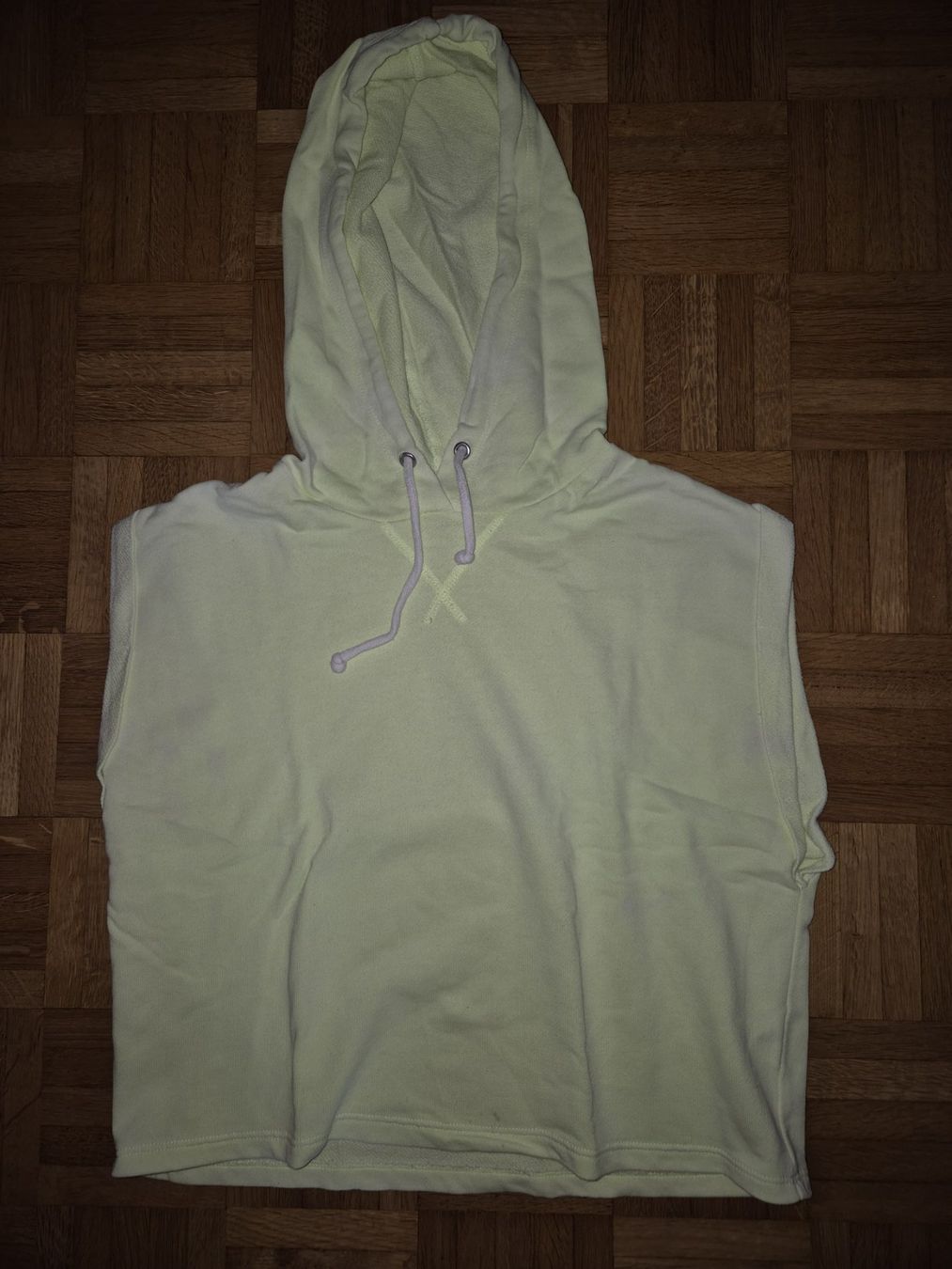 H&M Maglioni & Felpe: Crop Hoodie kurzarm – Usato da Aesch BL venduto da sar_j59l